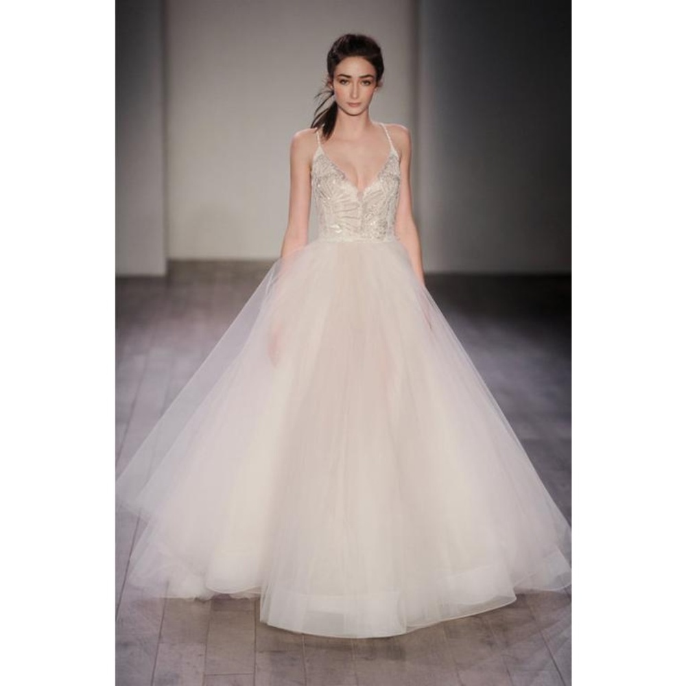 Jim Hjelm Wedding Dress (Style 8610)